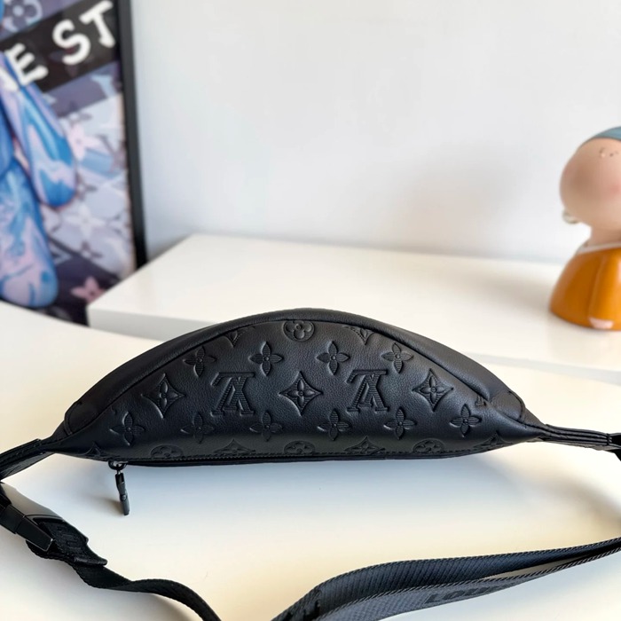 LOUIS VUITTON M46036 ディスカバリー ウエストバッグ サイズ:44x15cm