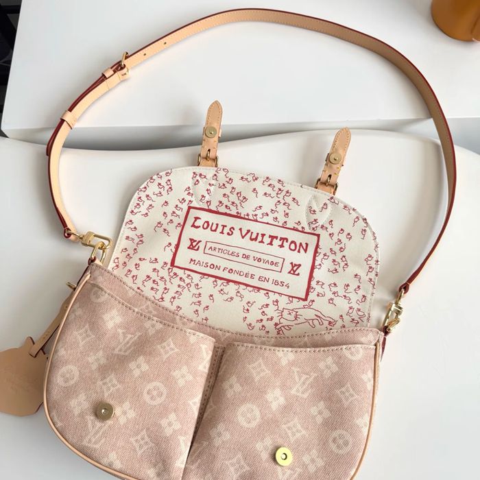 LOUIS VUITTON M15134 エスケープ ハンドバッグ サイズ:30x21cm