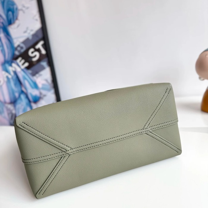 LOUIS VUITTON M26747 ヴェルソホーボーハンドバッグ サイズ:33x30x15.5cm