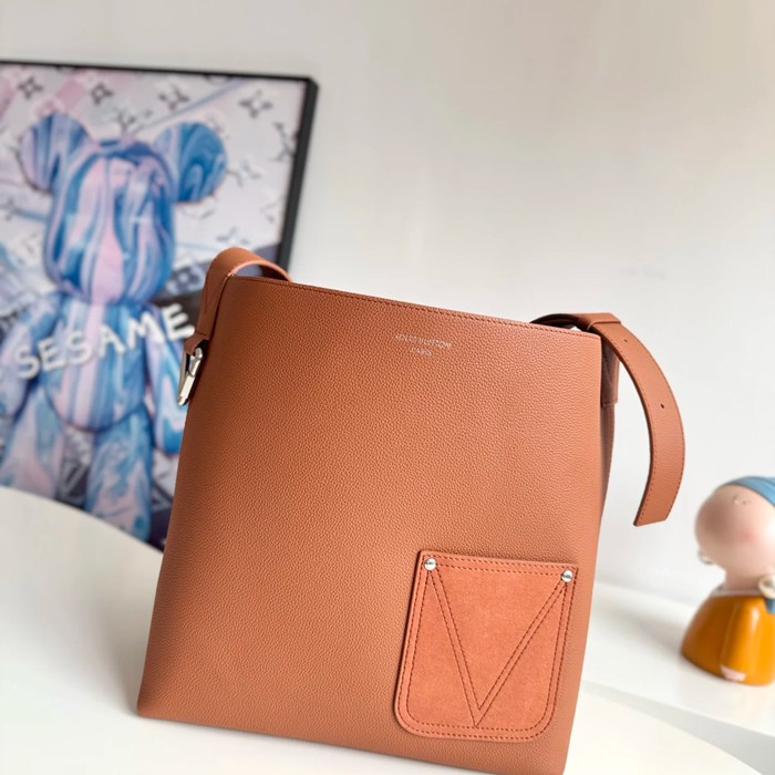 LOUIS VUITTON M26745 ヴェルソホーボーハンドバッグ サイズ:33x30x15.5cm LOUIS VUITTON M26745 ヴェルソホーボーハンドバッグ サイズ:33x30x15.5cm