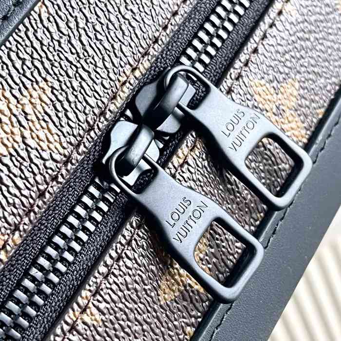 LOUIS VUITTON M44478 イタリアA級レザー斜め掛け サイズ:25x18x10cm