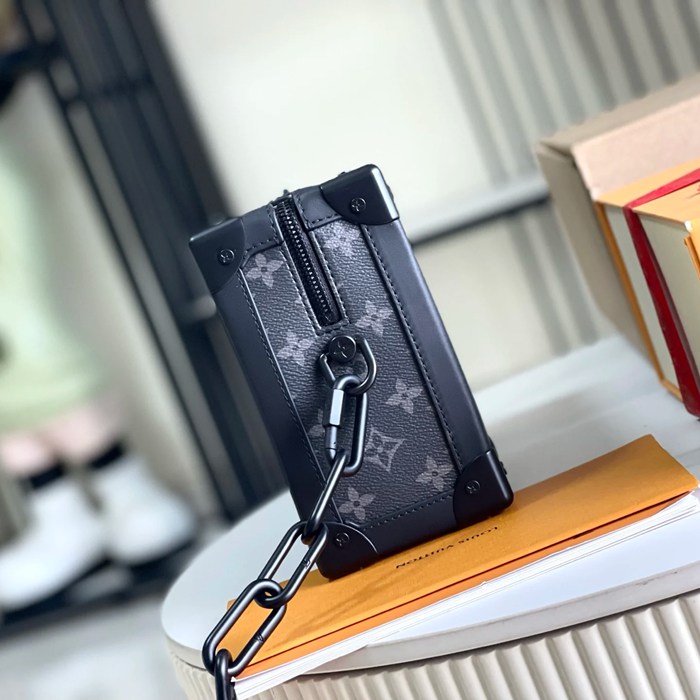 LOUIS VUITTON M44730 イタリアA級レザー斜め掛け サイズ:25x18x10cm
