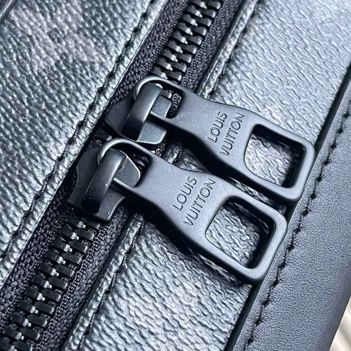 LOUIS VUITTON M44730 イタリアA級レザー斜め掛け サイズ:25x18x10cm