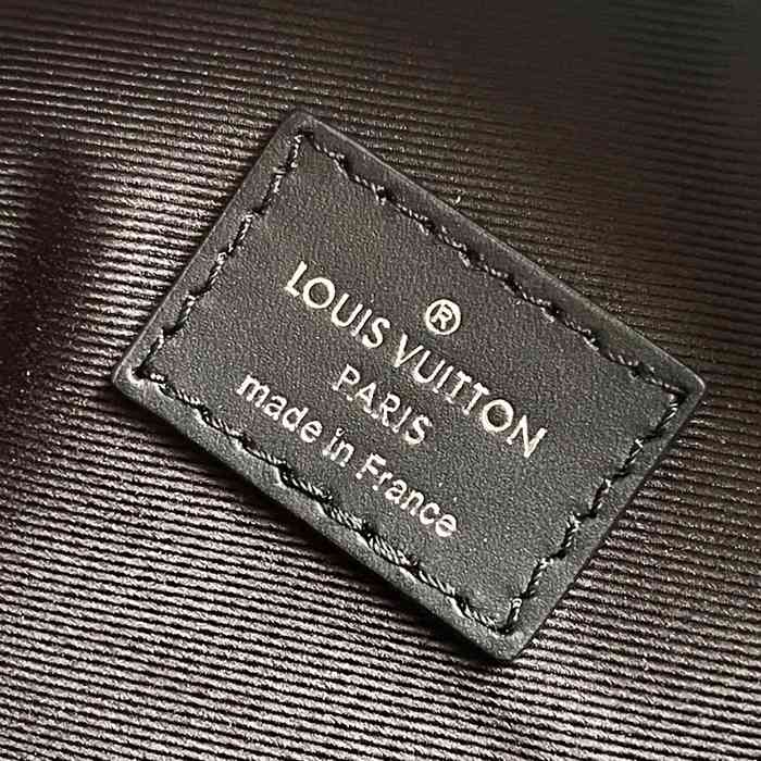 LOUIS VUITTON M44730 イタリアA級レザー斜め掛け サイズ:25x18x10cm