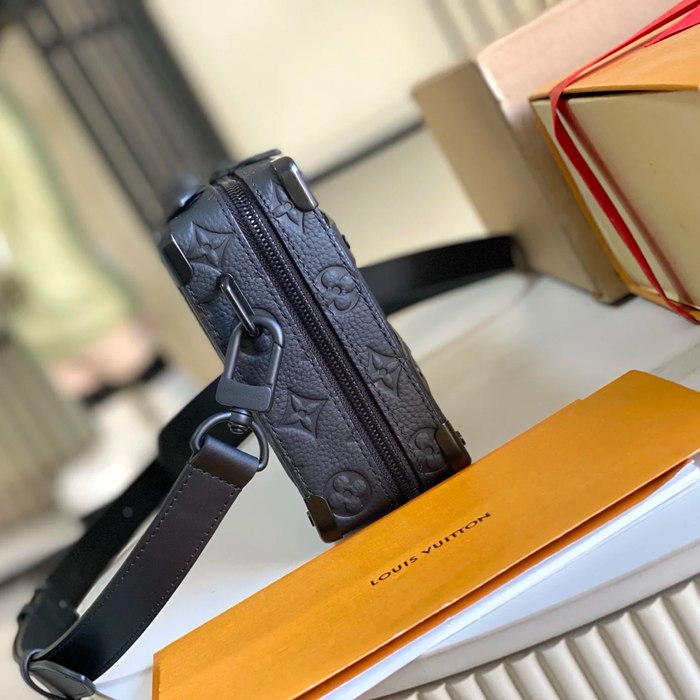 LOUIS VUITTON M59163 イタリアA級レザー斜め掛け サイズ:21x15cm