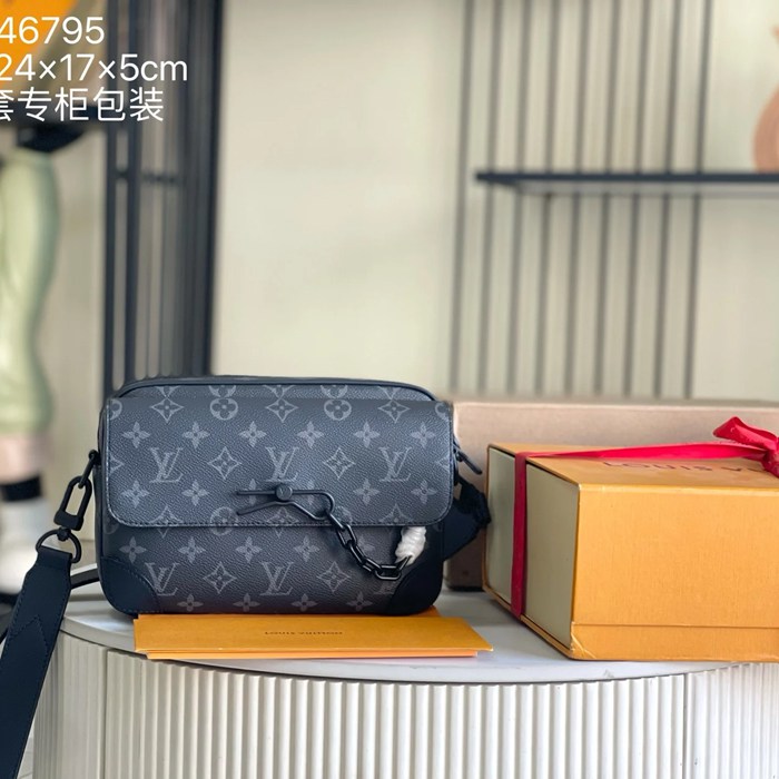 LOUIS VUITTON M46795 イタリアA級レザー斜め掛け サイズ:24x17cm