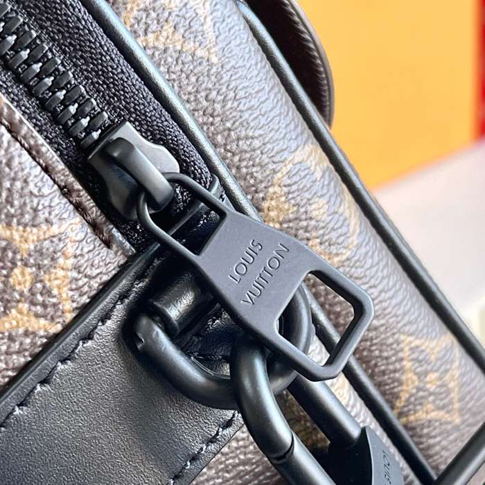 LOUIS VUITTON M45806 特級オールスチール金具斜め掛け サイズ:22x18cm
