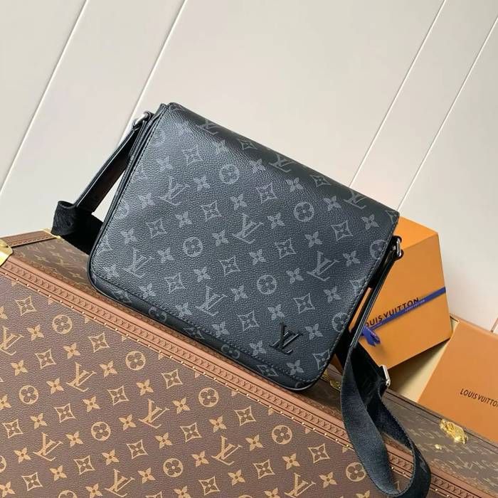 LOUIS VUITTON M46255 コーティングキャンバスメッセンジャー ディストリクト サイズ:26x20cm