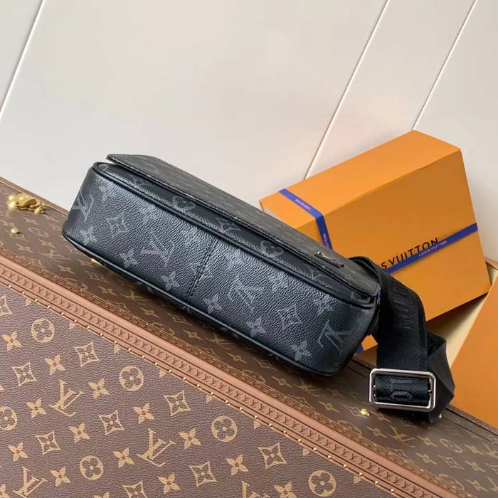LOUIS VUITTON M46255 コーティングキャンバスメッセンジャー ディストリクト サイズ:26x20cm