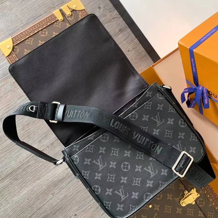 LOUIS VUITTON M46255 コーティングキャンバスメッセンジャー ディストリクト サイズ:26x20cm