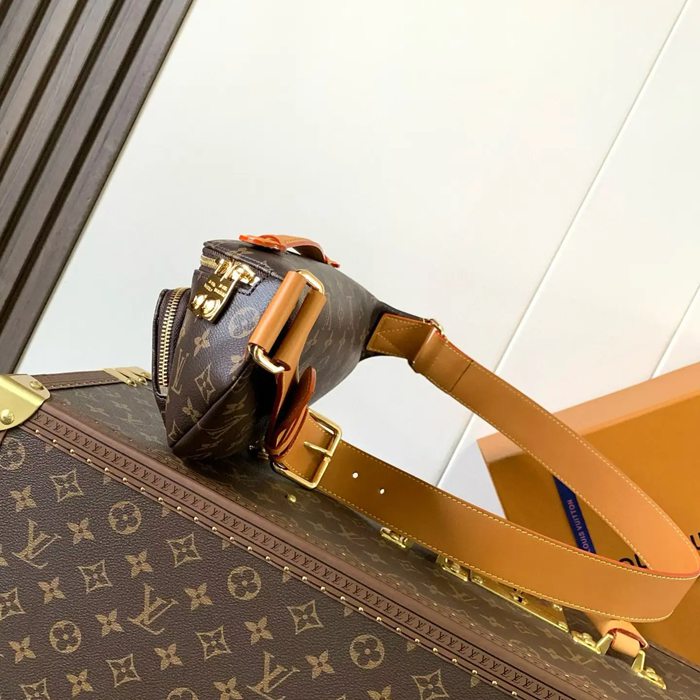 LOUIS VUITTON M14019 牛皮革ウエストバッグ ラッシュ サイズ:30x15cm