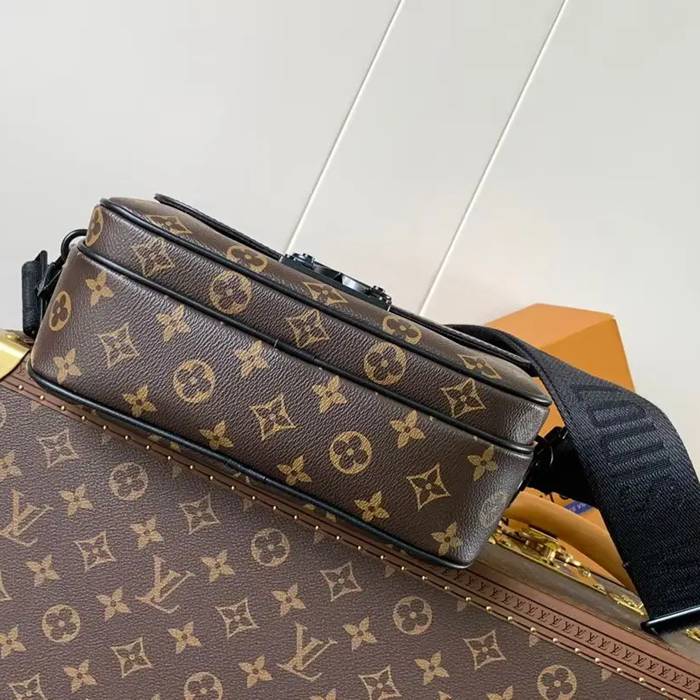 LOUIS VUITTON M45806 キャンバスメッセンジャー Sロック サイズ:22x18cm
