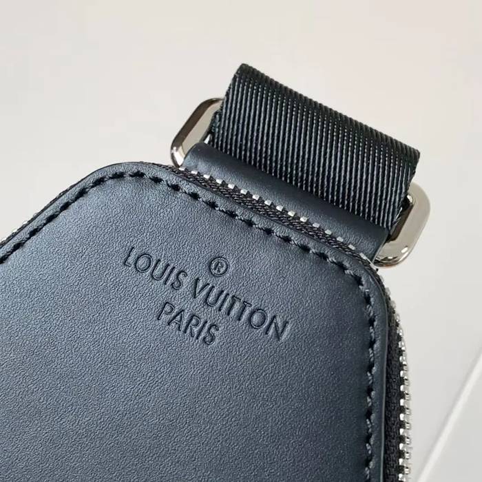 LOUIS VUITTON M46327 キャンバスショルダー アベニュー サイズ:31x20cm