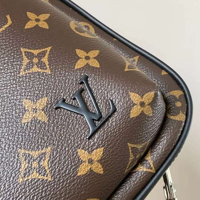 LOUIS VUITTON M46327 キャンバスショルダー アベニュー サイズ:31x20cm