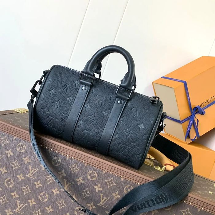 LOUIS VUITTON M20900 牛皮革ハンドバッグ キープオール サイズ:25x15x11cm