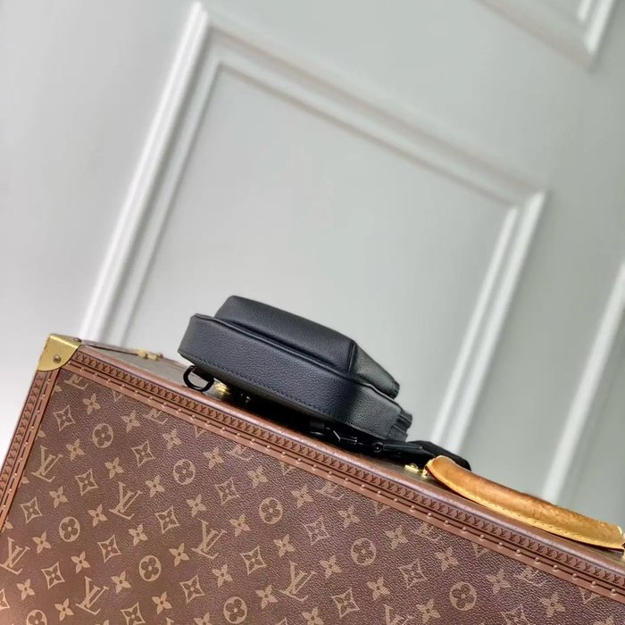 LOUIS VUITTON M15255 ネイビーショルダー アベニュー サイズ:33x16cm