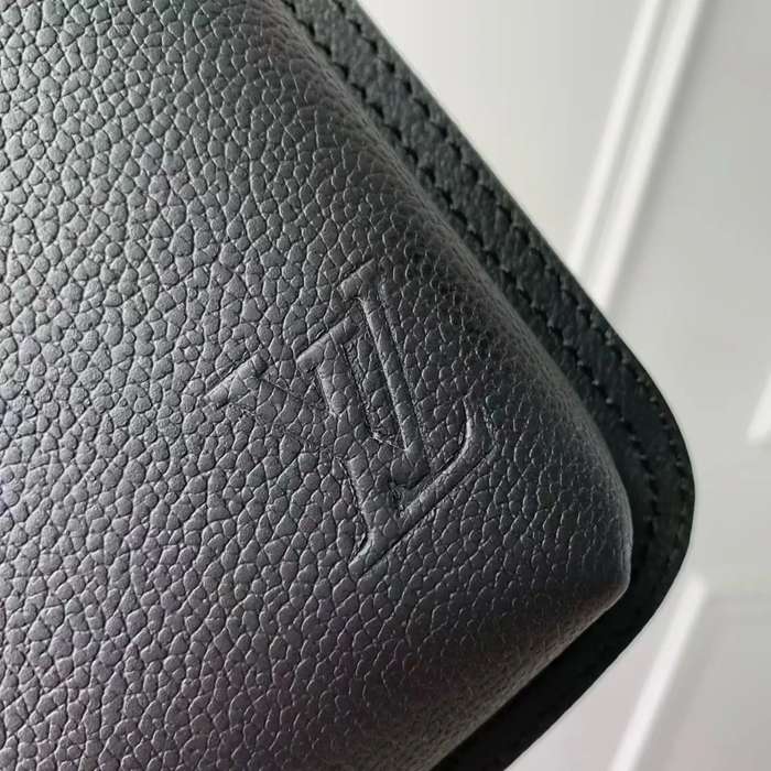 LOUIS VUITTON M15255 ネイビーショルダー アベニュー サイズ:33x16cm