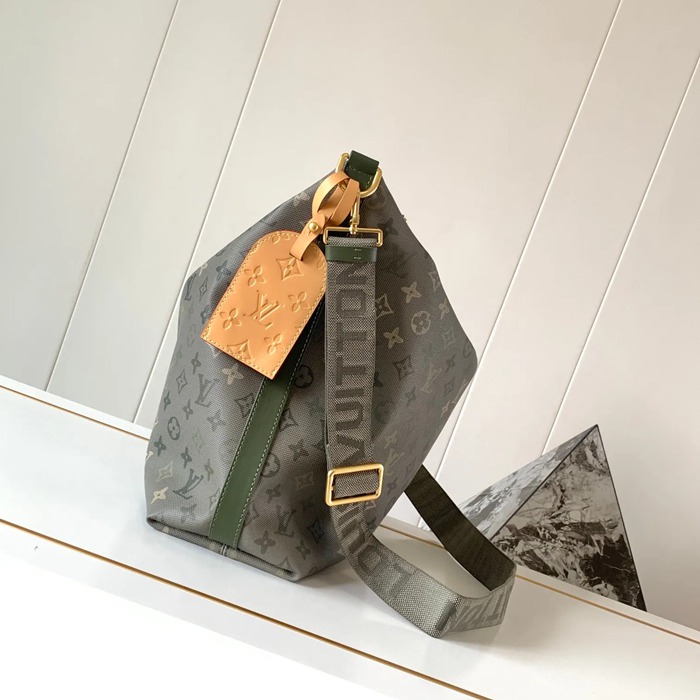 LOUIS VUITTON M27181 メティス 斜め掛け オリーブグリーン サイズ:48x36x12cm