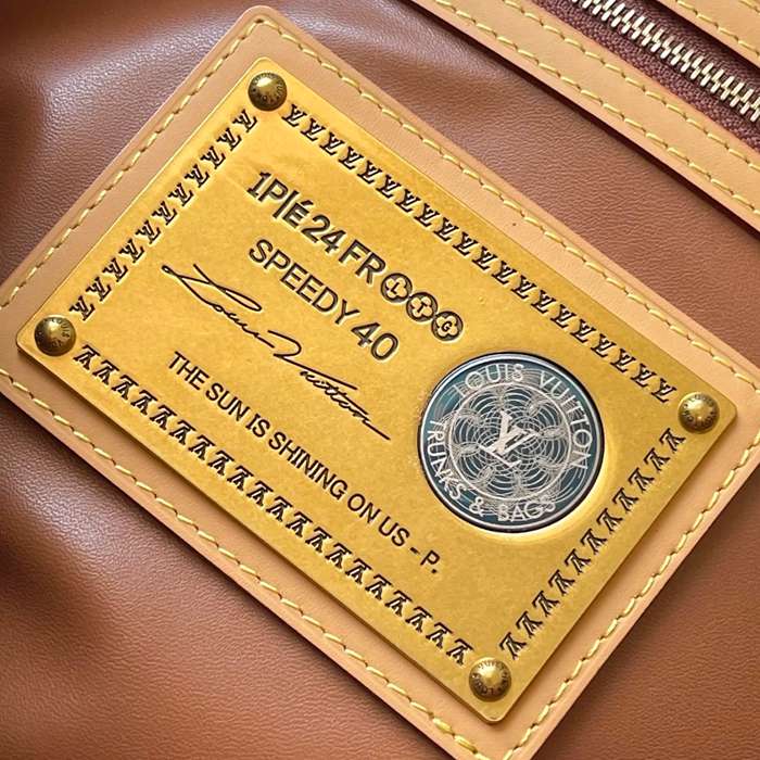 LOUIS VUITTON M24420 スピーディーP9 オールレザーまくらバッグ サイズ:40x26x23cm
