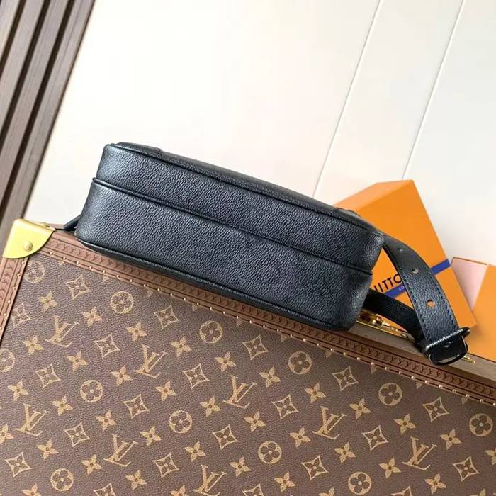LOUIS VUITTON M26783 中メッセンジャー ニル サイズ:25x17.5x11cm