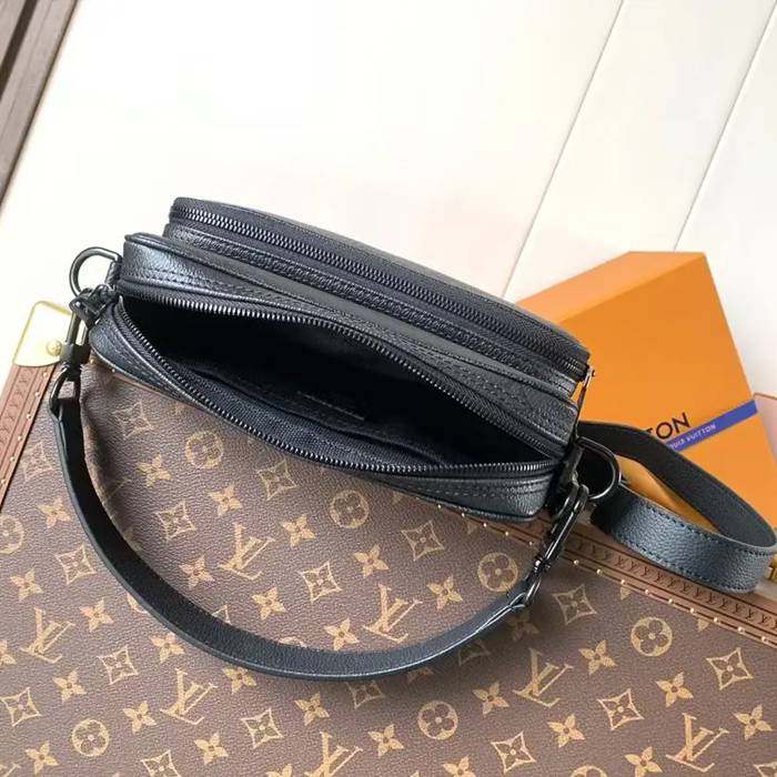LOUIS VUITTON M26783 中メッセンジャー ニル サイズ:25x17.5x11cm