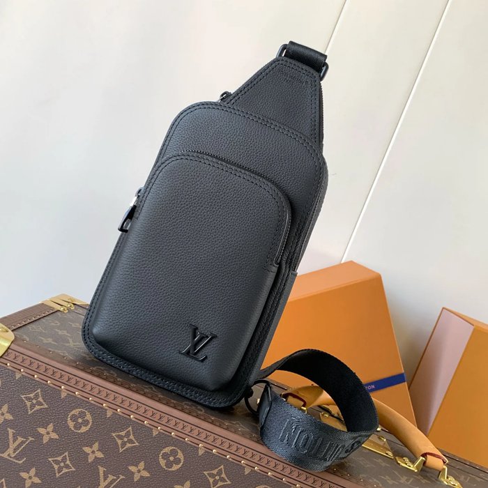LOUIS VUITTON M15255 小ショルダー アベニュー スリング サイズ:33x16cm LOUIS VUITTON M15255 小ショルダー アベニュー スリング サイズ:33x16cm