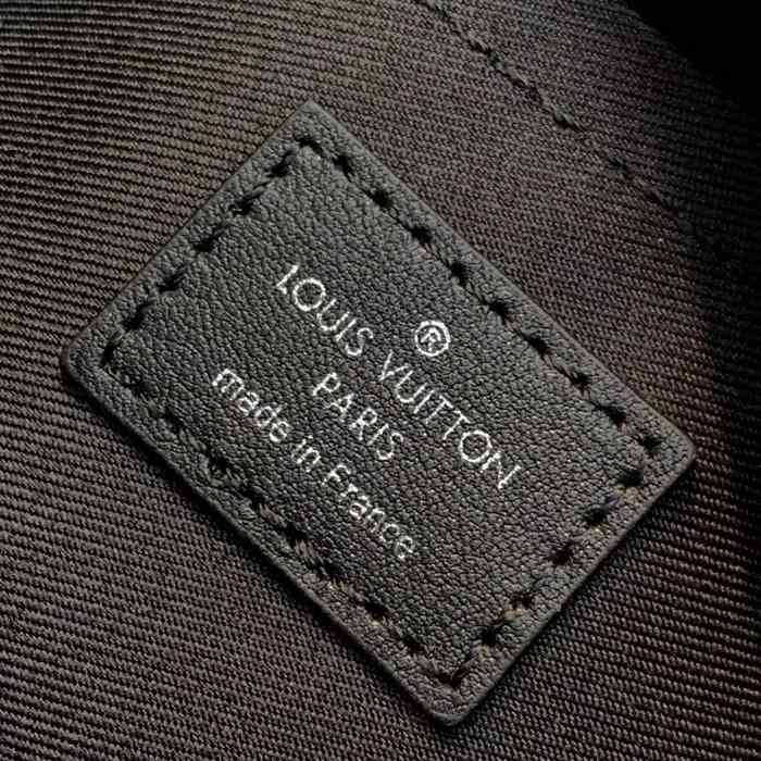 LOUIS VUITTON M44735 小メッセンジャー ソフトトランク サイズ:18.5x13cm