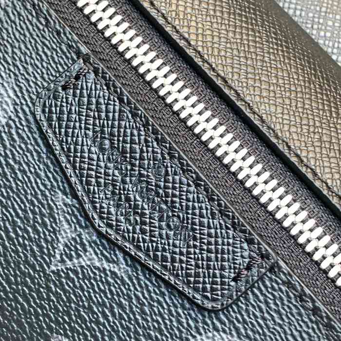 LOUIS VUITTON M30233 小メッセンジャー アウトドア サイズ:29.5x20x10.5cm