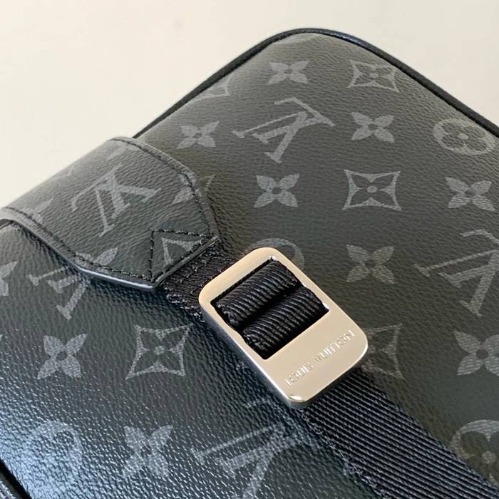 LOUIS VUITTON M30233 小メッセンジャー アウトドア サイズ:29.5x20x10.5cm