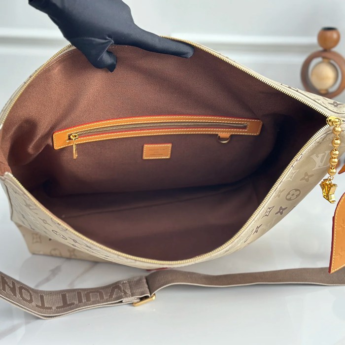LOUIS VUITTON M26931 杏グラデハンドバッグ メティス サイズ:48x36x12cm