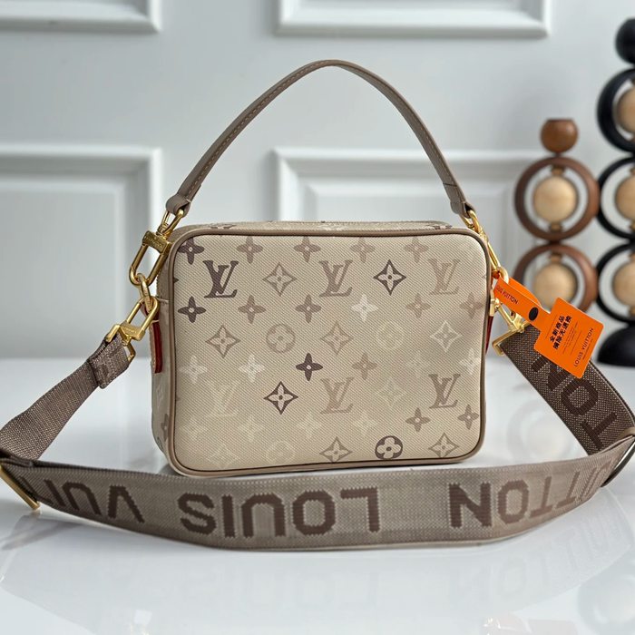 LOUIS VUITTON M29273 杏グラデメッセンジャー ニル サイズ:25x17.5x11cm