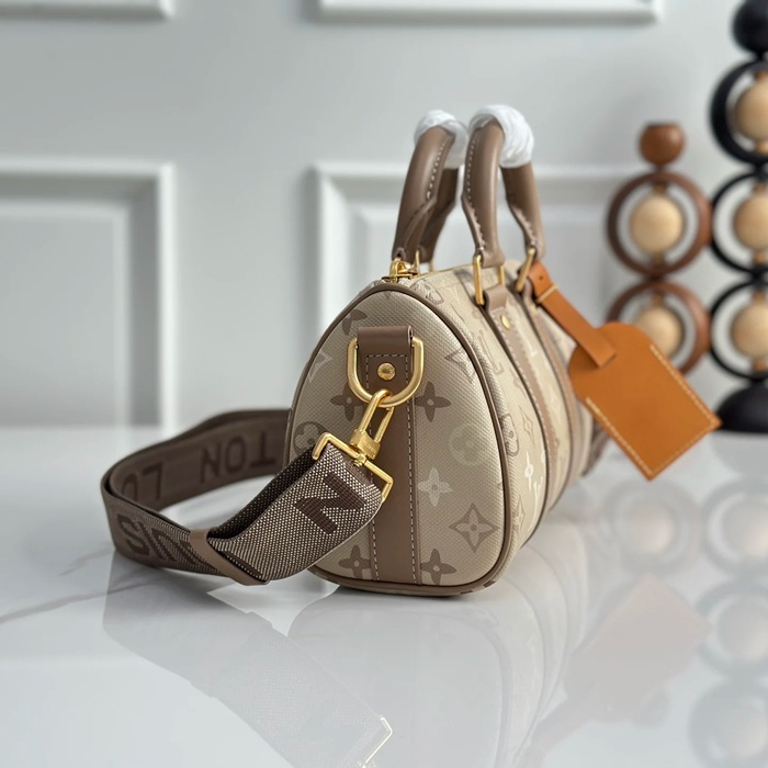 LOUIS VUITTON M29272 杏グラデまくらバッグ キープオール サイズ:25x15x11cm
