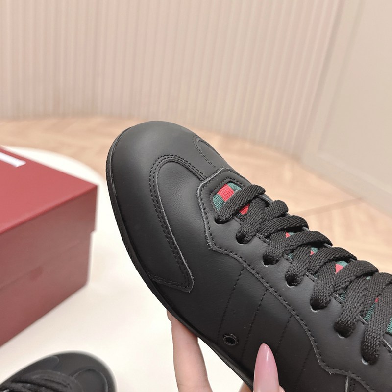【GUCCI】新作アガサスニーカーメンズレディース