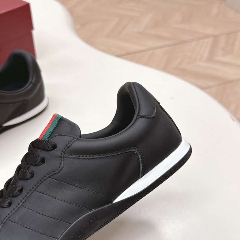 【GUCCI】新作アガサスニーカーメンズレディース