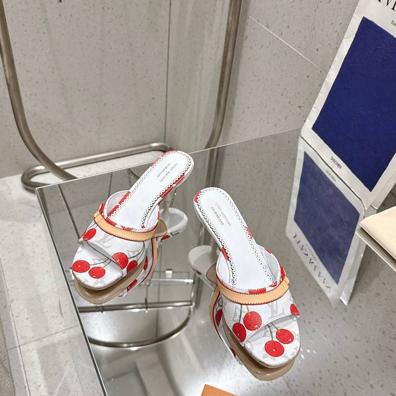 【LOUISVUITTON】SS25村上隆コラボスリッポンキャンバスサンダルレディース