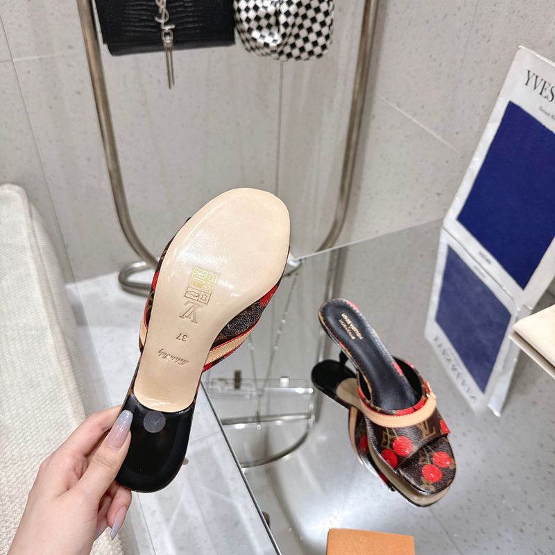 【LOUISVUITTON】SS25村上隆コラボスリッポンキャンバスサンダルレディース