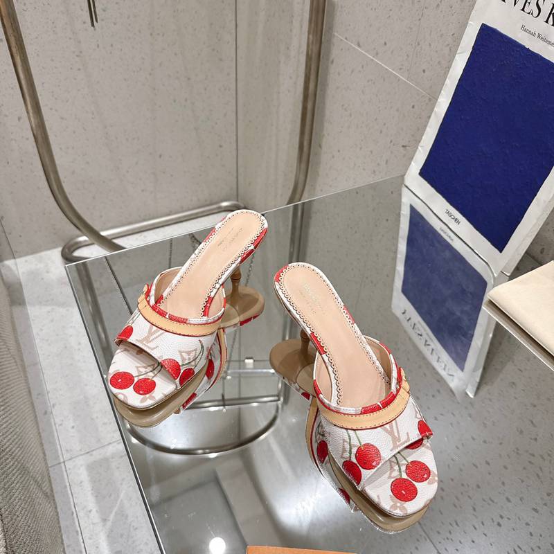 【LOUISVUITTON】SS25村上隆コラボスリッポンキャンバスサンダルレディース