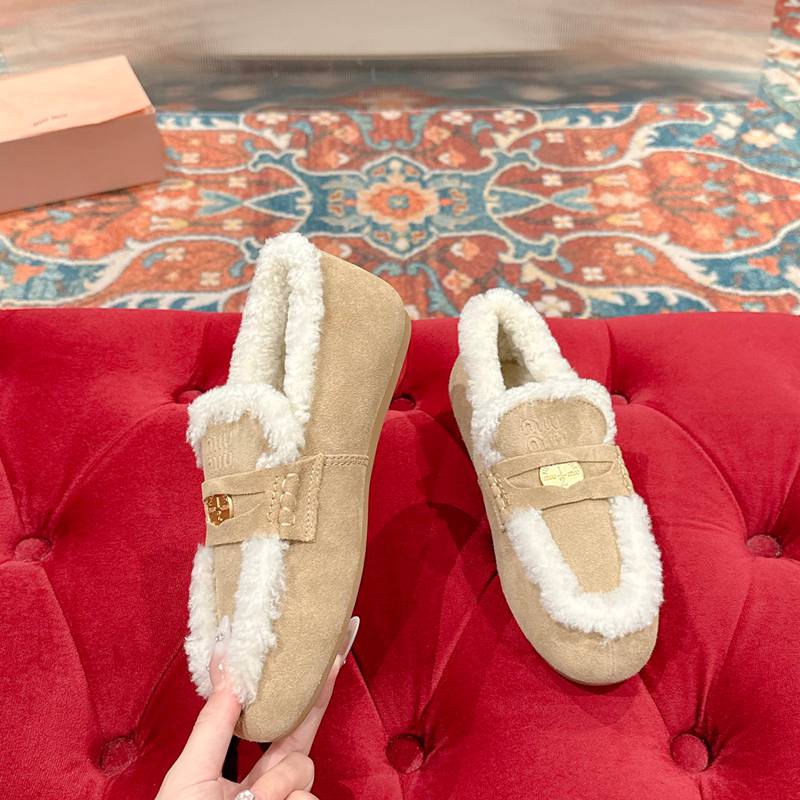 【MIUMIU】ウールローファードライビングシューズレディース