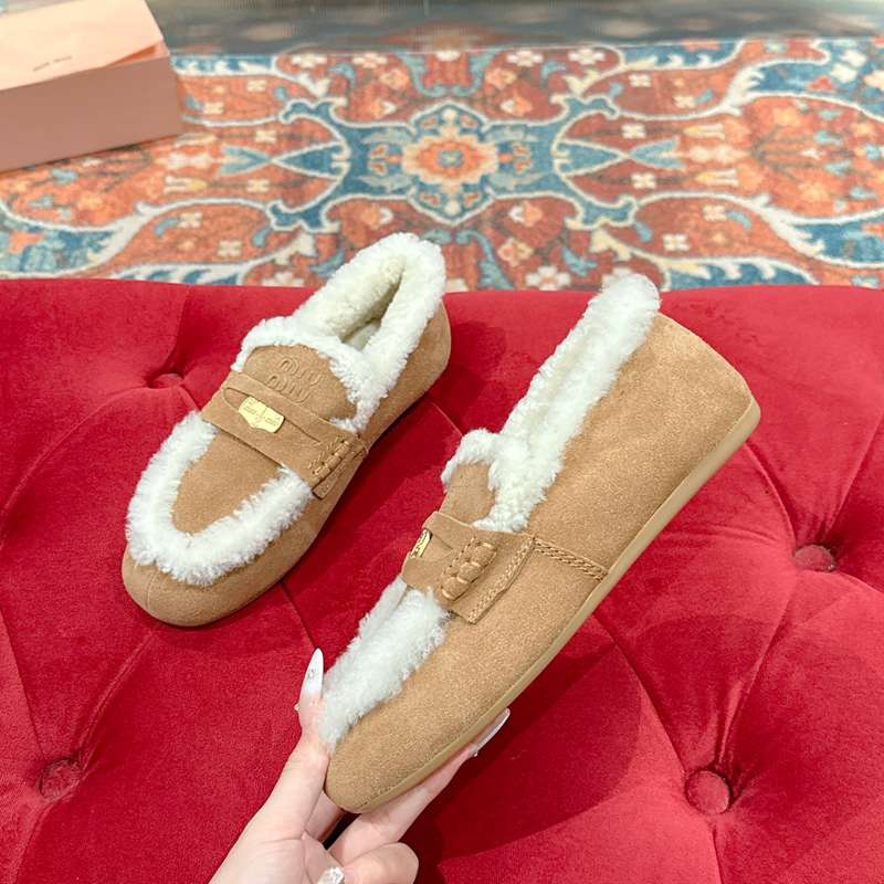 【MIUMIU】ウールローファードライビングシューズレディース