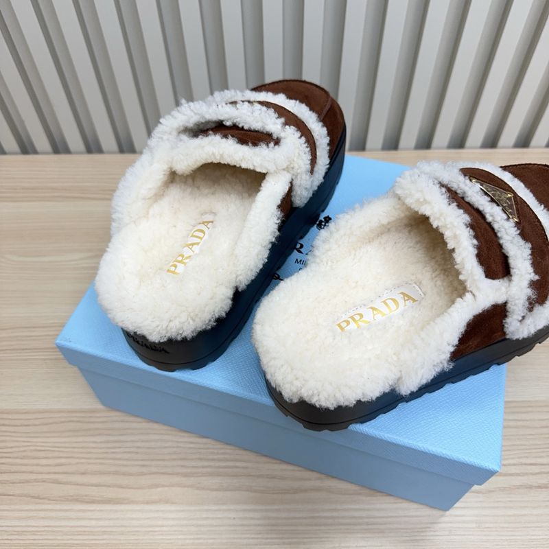 【PRADA】ウールスリッポンレディース