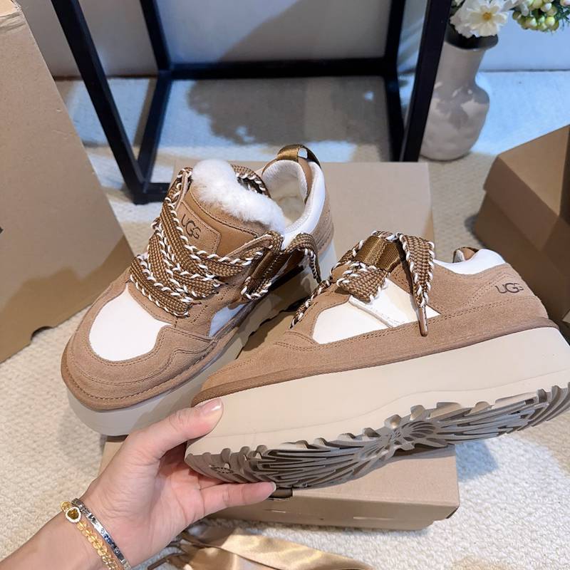 【UGG】厚底ブーツウールブーツレディース