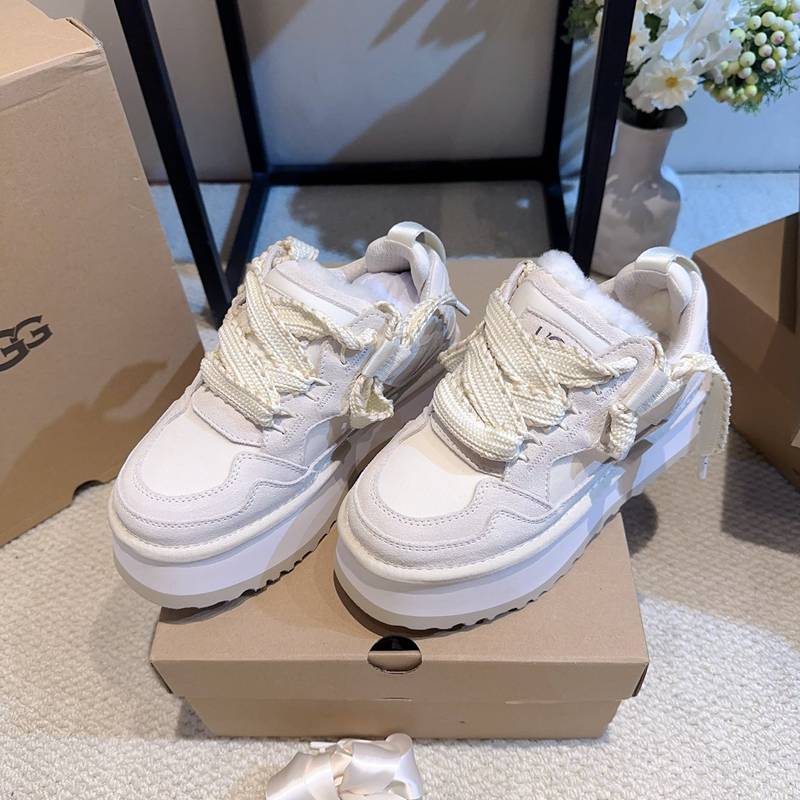【UGG】厚底ブーツウールブーツレディース