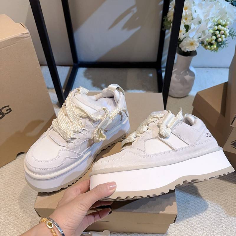 【UGG】厚底ブーツウールブーツレディース