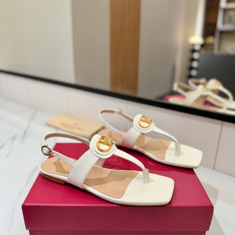 【VALENTINO】新作Vサンダルレディース 【VALENTINO】新作Vサンダルレディース