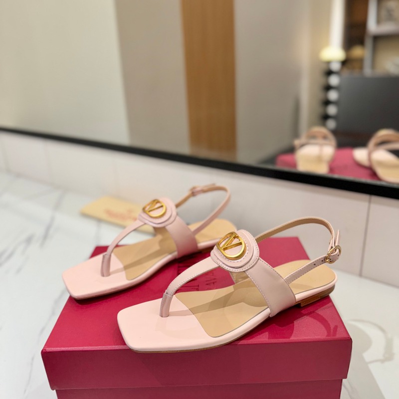 【VALENTINO】新作Vサンダルレディース