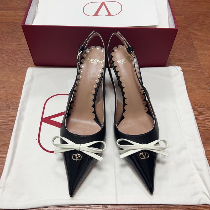 【VALENTINO】新作パンプスレディース 【VALENTINO】新作パンプスレディース