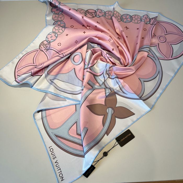 ルイ ヴィトン デュアリティシルクスカーフ 90 x 90cm