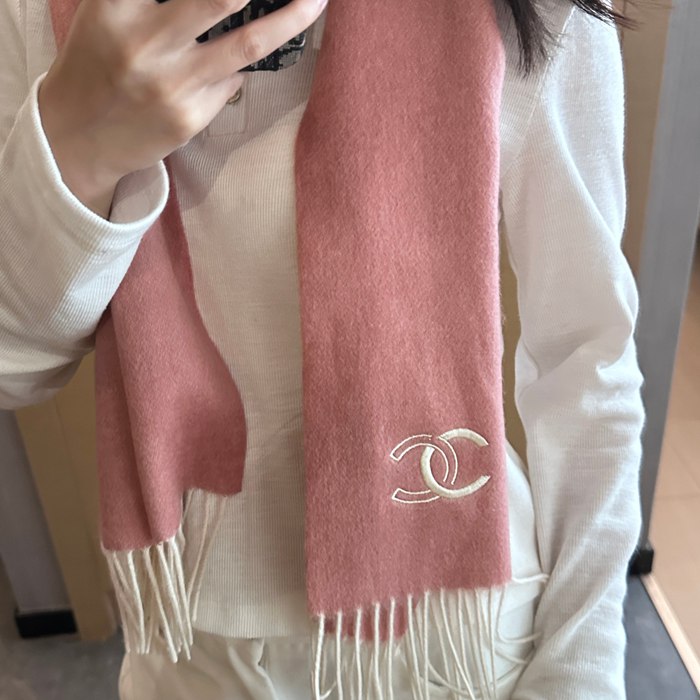 シャネル めったに見ない優しい色合い 35 x 180cm シャネル めったに見ない優しい色合い 35 x 180cm