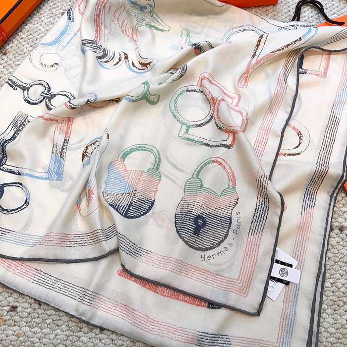 エルメス 馬具ストーリーストール 136 x 137cm