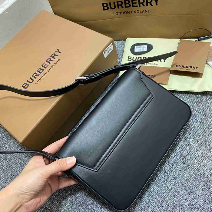 BURBERRY 1301 ショルダーバッグ クラシック 24x18cm サイズ:24x18cm